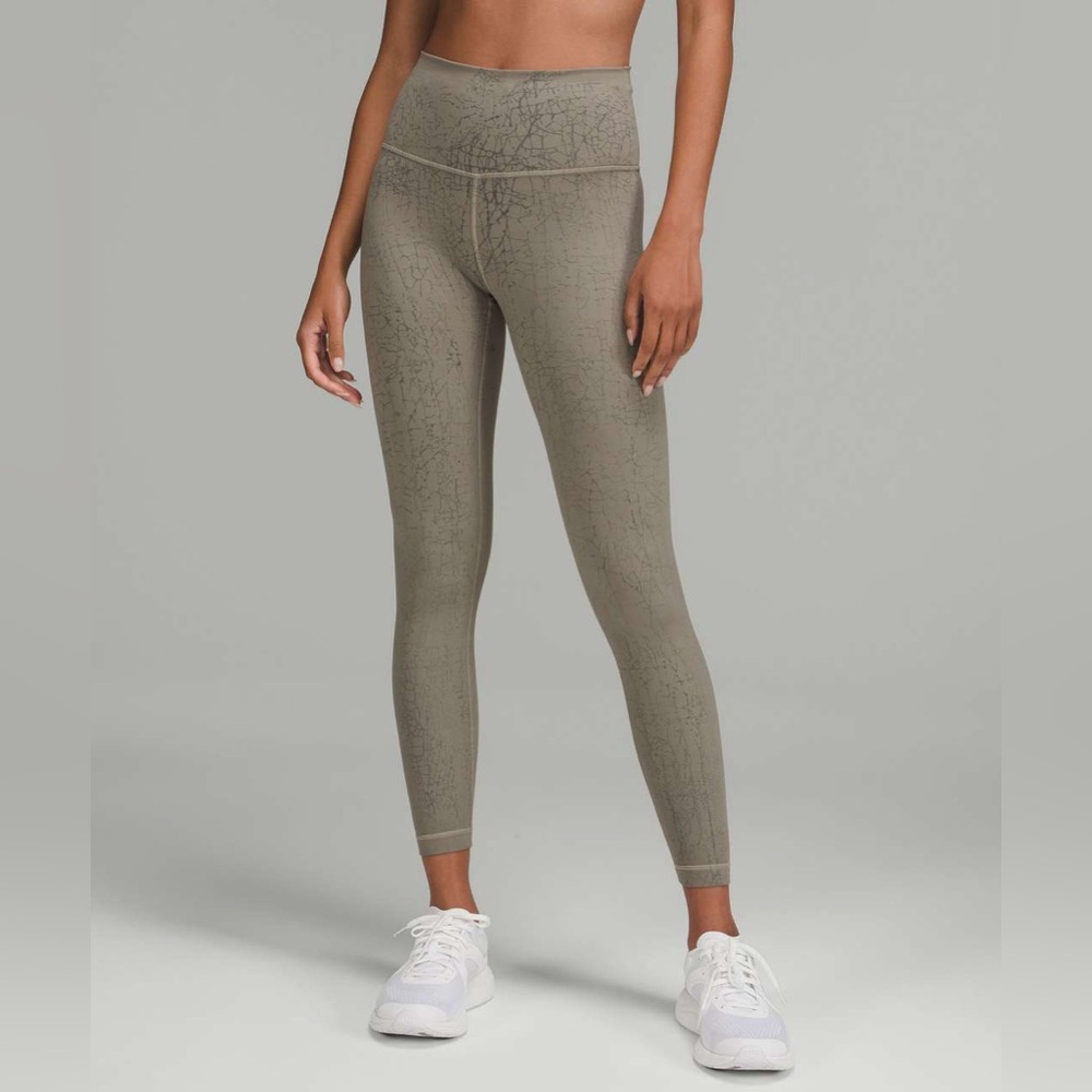 Lululemon Wunder Train High-Rise Tight-Thread Dye Rover Black-Size 8